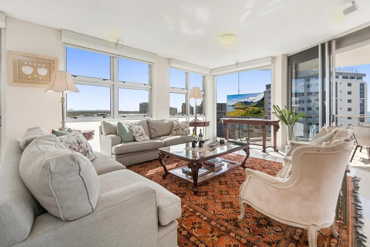 Silver Sapphire on Sixth Penthouse Maroochydore 0*,