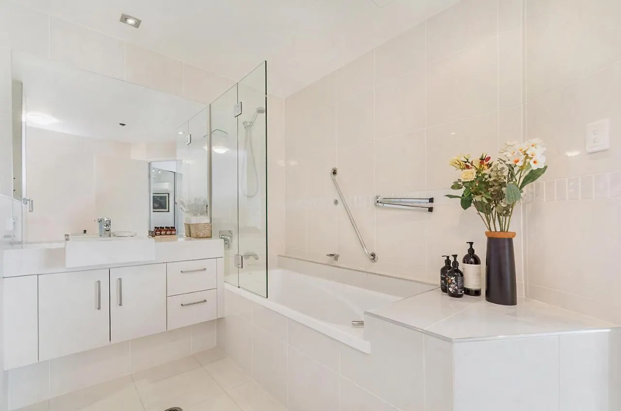 Silver Sapphire on Sixth Penthouse Maroochydore Australien